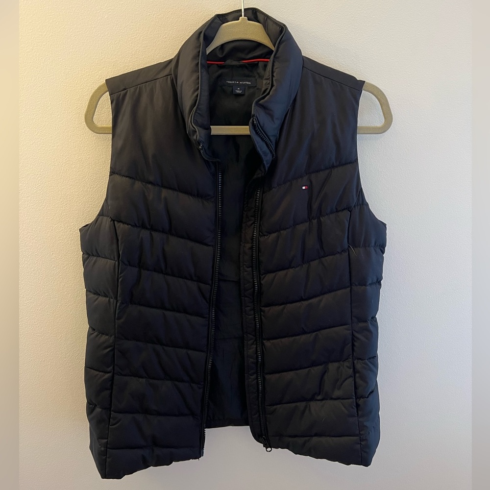 TOMMY HILFIGER BLACK PUFFER VEST